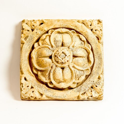 Clover Detail 18 Outdoor/Indoor Statue - Bella Statues