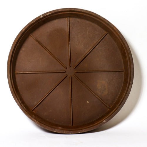 21 Saucer Outdoor/Indoor Statue - Bella Statues