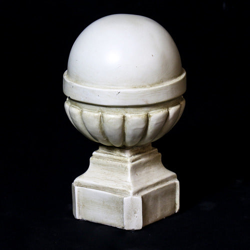 Palla Finial Outdoor Statue (8-Inch)