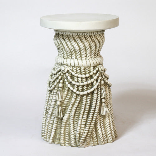 Tassel Pedestal Statue (18-Inch)