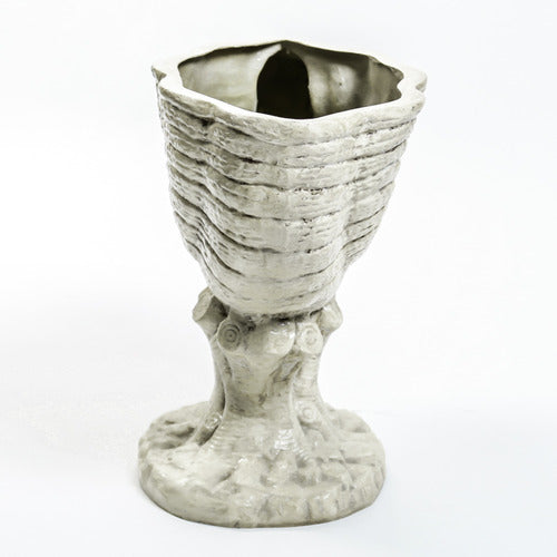 Planter Garden Statue (20-Inch)