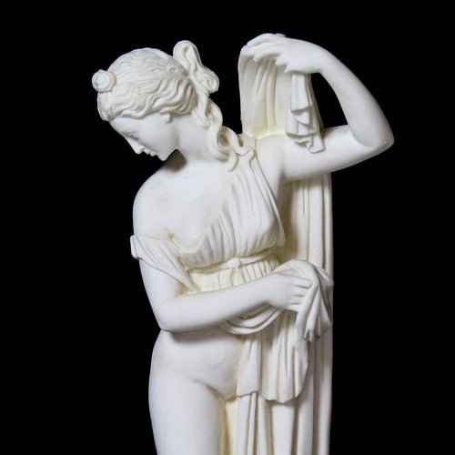 Calyipigian Venus Santini Statue (17.5-Inch)