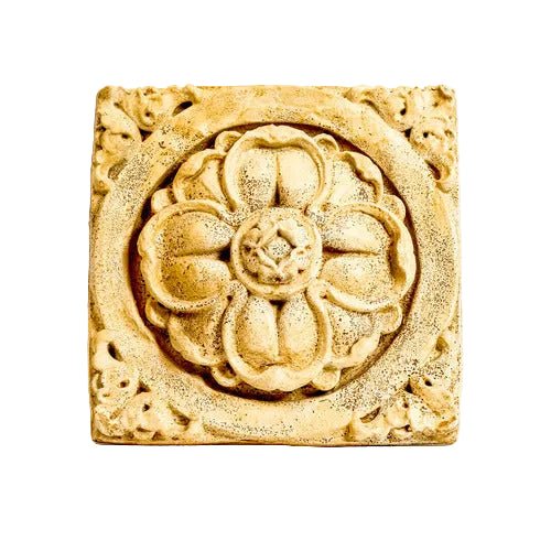Clover Detail Outdoor Statue (18 - Inch) Side View