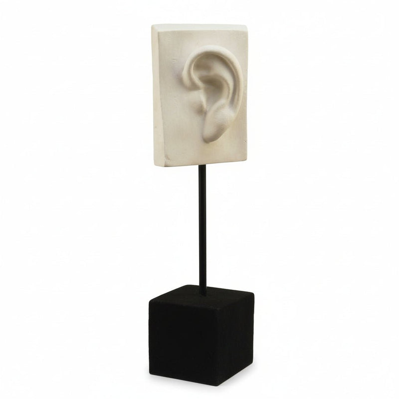David Ear On Pole Statue (18-Inch)