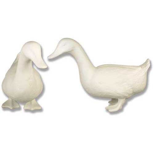 Farm Duck Garden Statue (12-Inch)