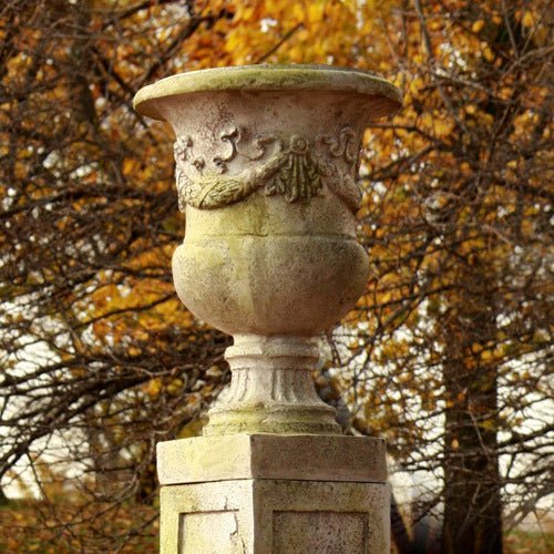 Giardino Urn Outdoor (24 - Inch) Side Angle