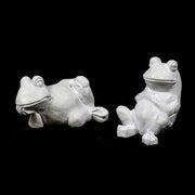 Gossip Frog Garden Statue (6.5 - Inch) Different Angle
