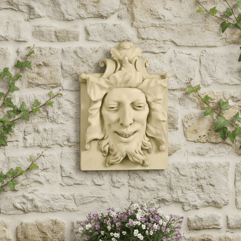 Heckling Green Man Statue (15-Inch)