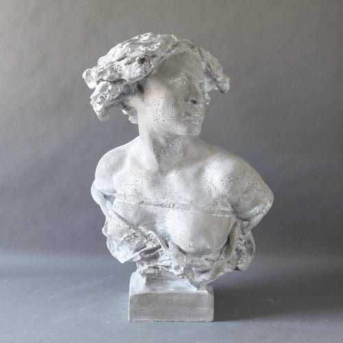 Negresse Captive (23 - Inch) Different Angle