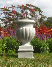 Sella Riser Outdoor Statue (8 - Inch) Different Angle