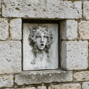 Vappa Garden Plaque (23.0 - Inch) Side Angle
