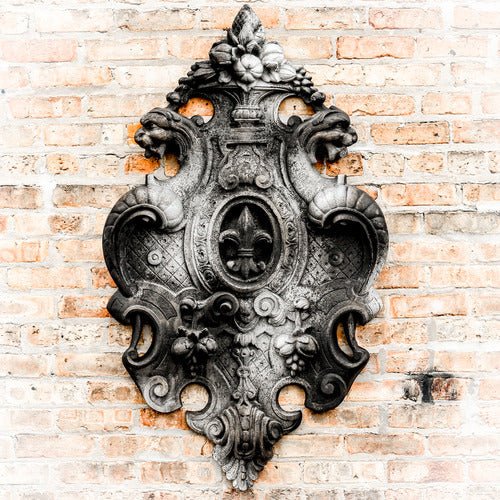 Victorian Crest Outdoor Plaque (29.0 - Inch) Additional Angle